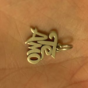 Te amo charm James Avery